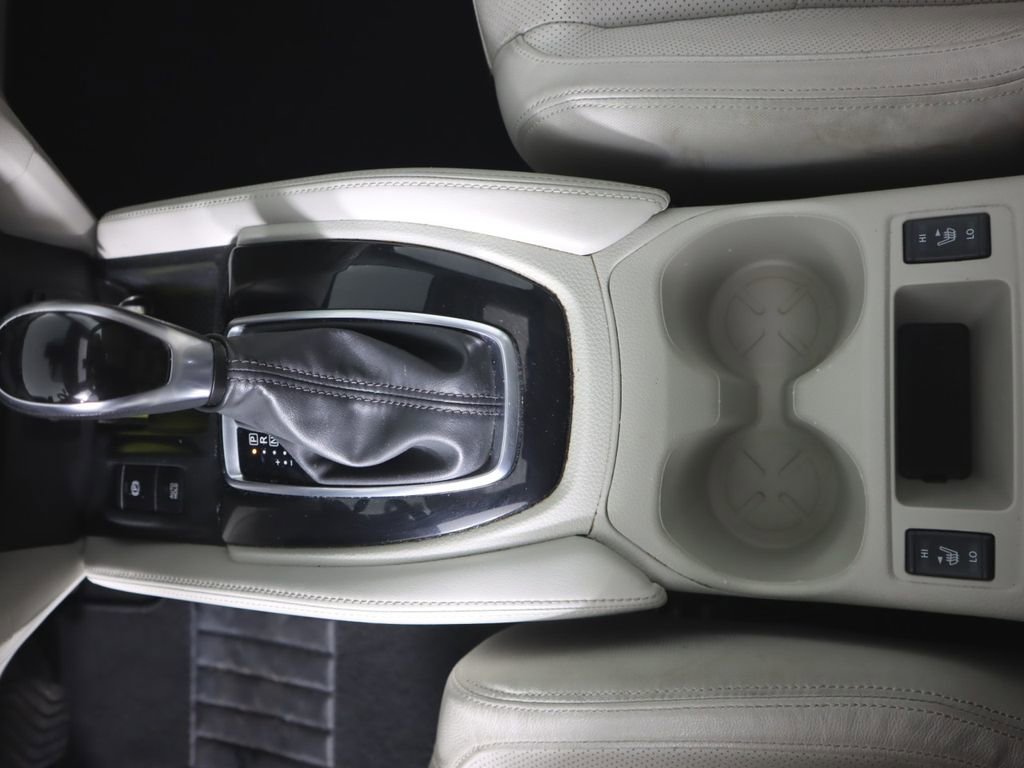 Certified 2020 Nissan Rogue Sport SL w/ Premium Package image 11