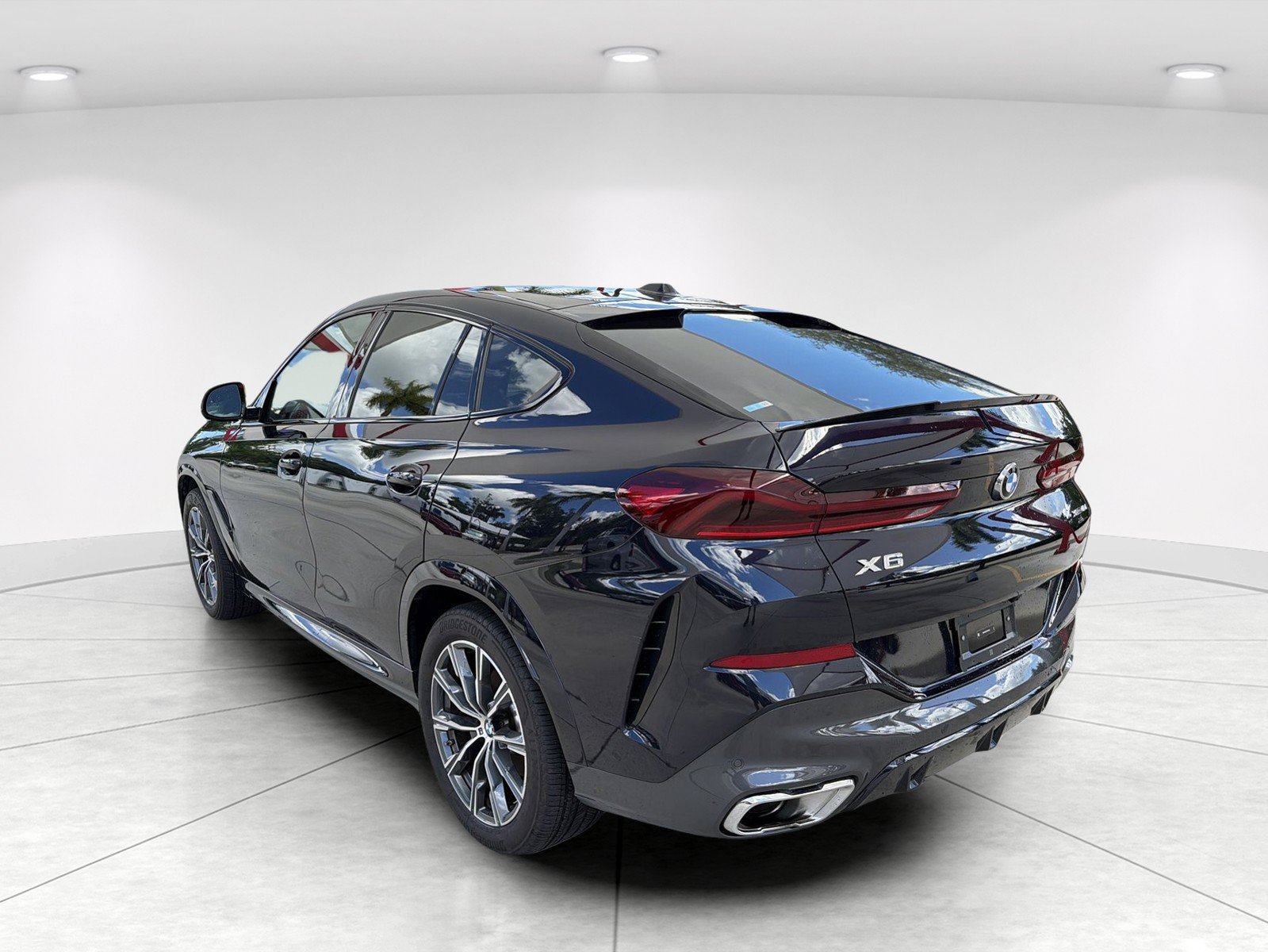 Certified 2026 BMW X6 xDrive40i AWD/4WD image 6