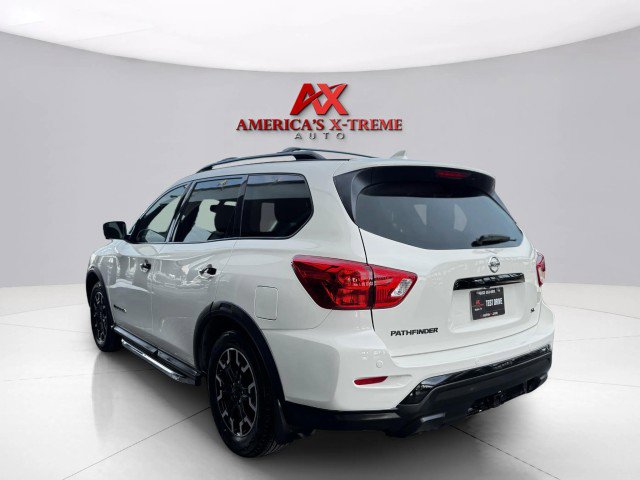 Used 2020 Nissan Pathfinder SL image 3