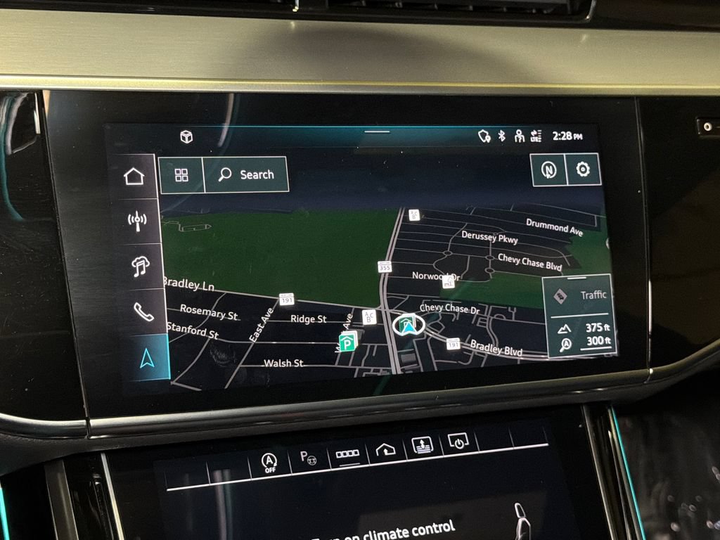 Used 2024 Audi S8 AWD/4WD image 26