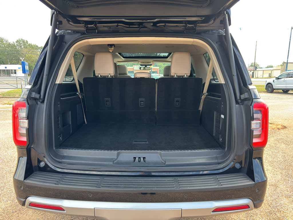 Used 2023 Ford Expedition Max Limited image 13