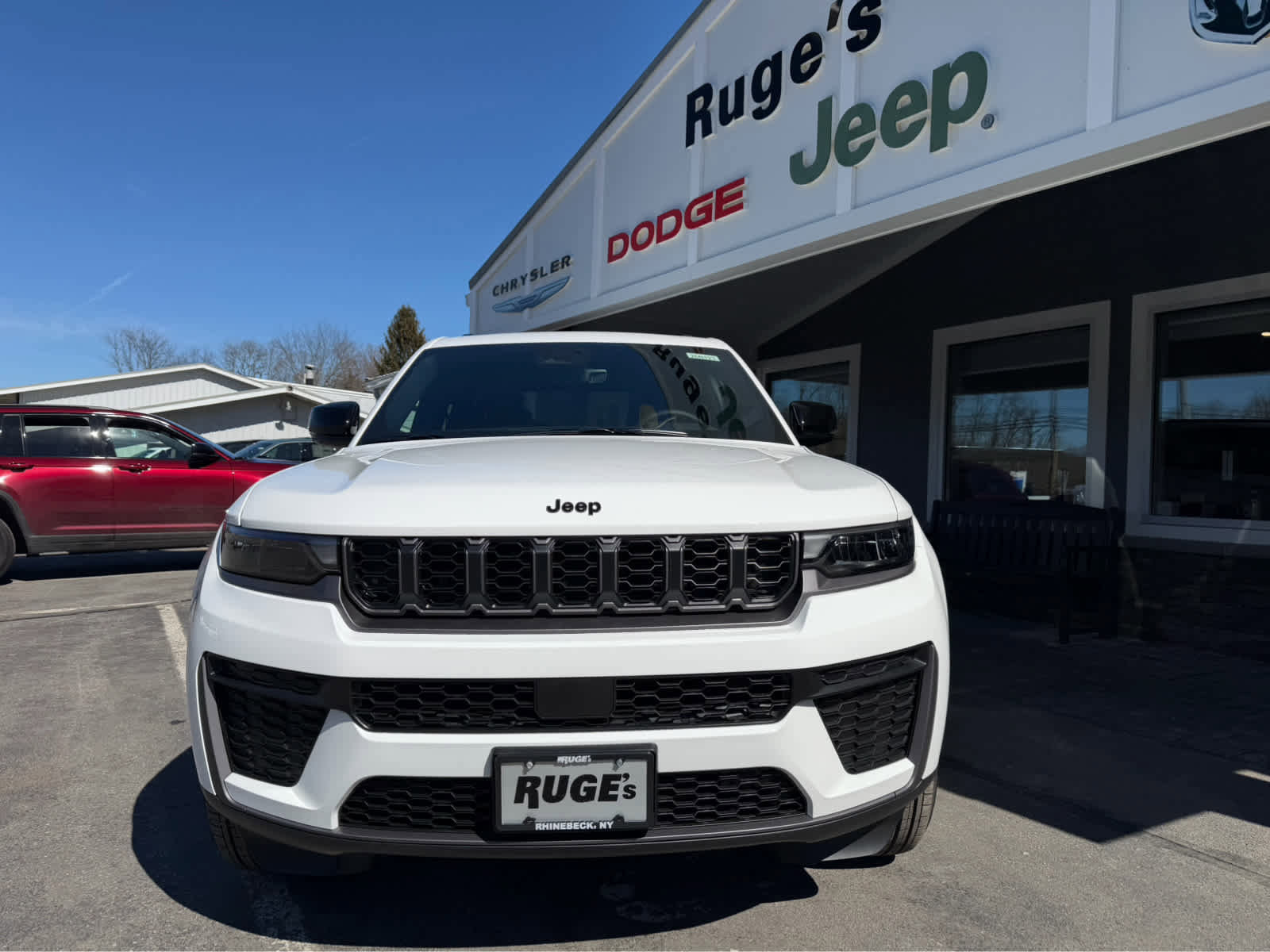New 2026 Jeep Grand Cherokee Altitude image 2