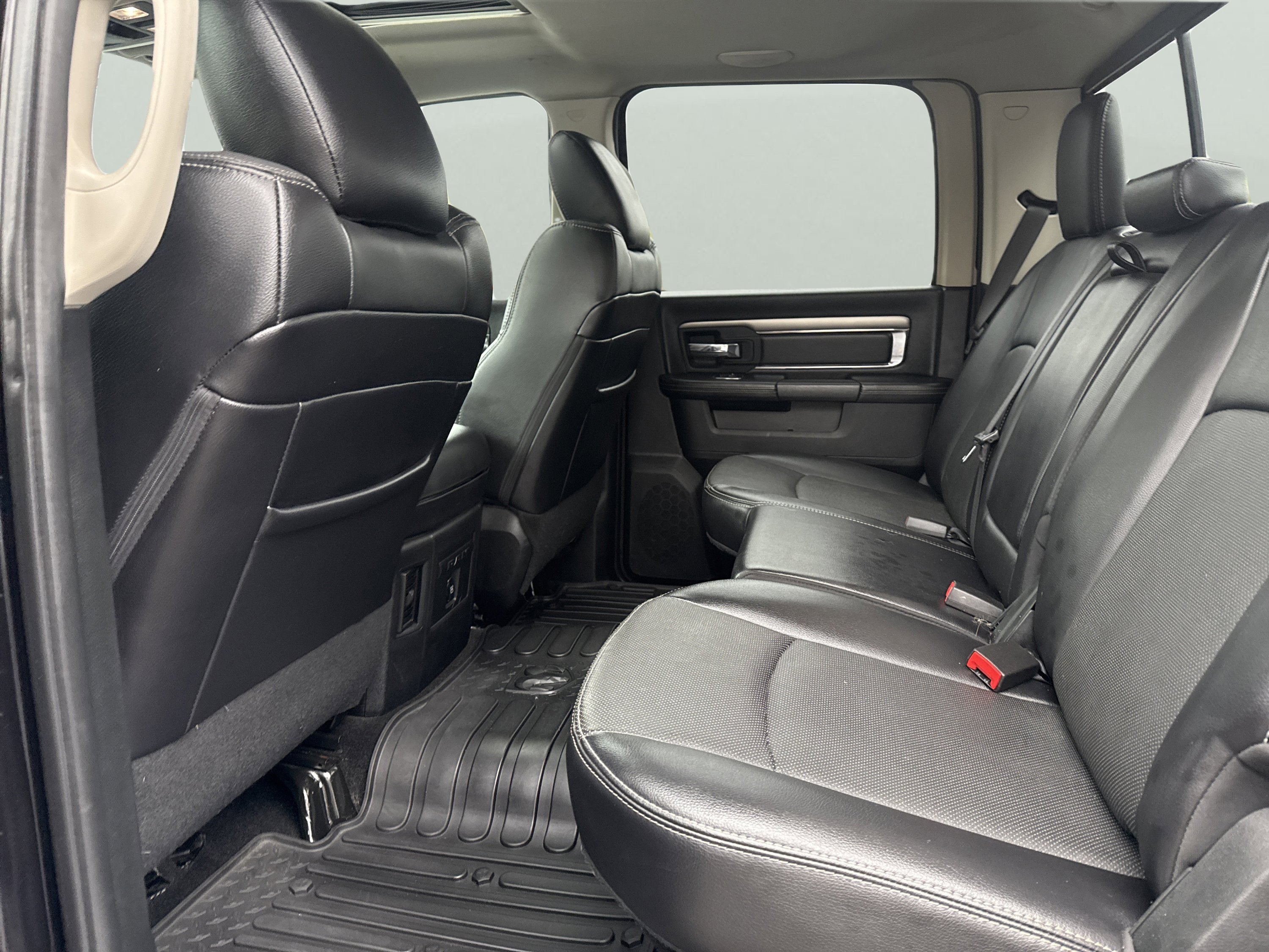 Used 2017 RAM 1500 Sport w/ Black Ram 1500 Sport Group AWD/4WD image 10