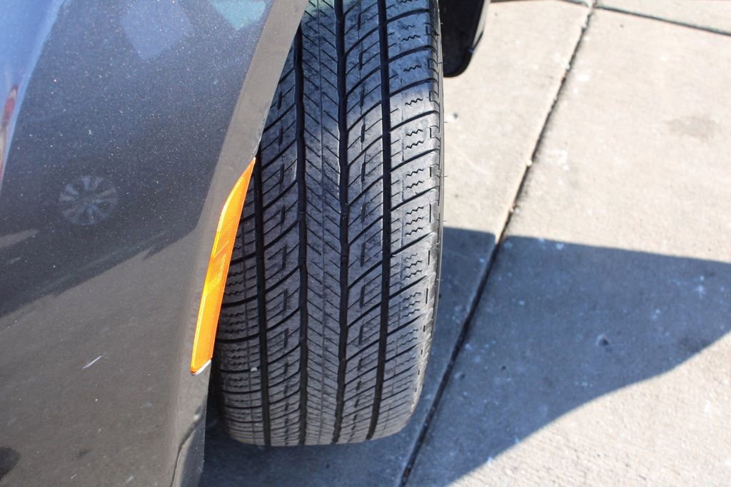 Used 2018 Chrysler Pacifica Touring-L w/ Premium Audio Group image 13