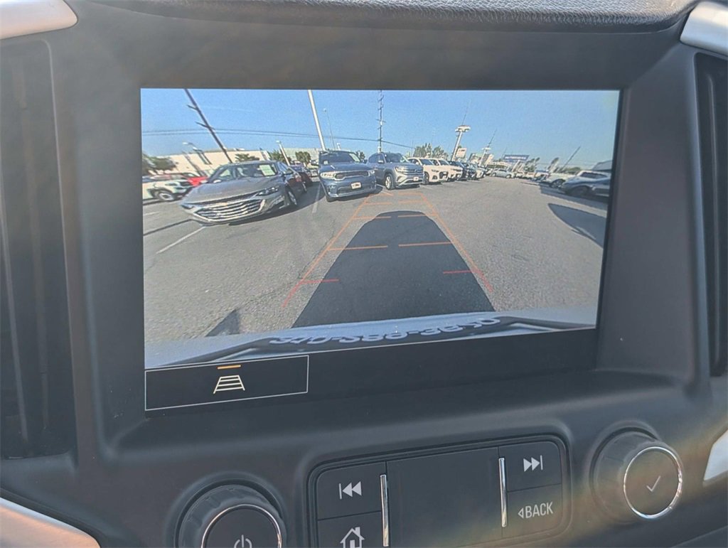 Used 2024 GMC Terrain SLT image 25