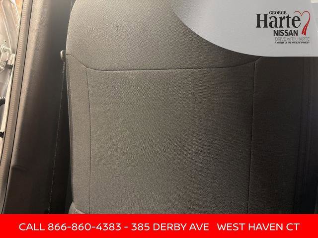 Certified 2025 Nissan Rogue SV image 24