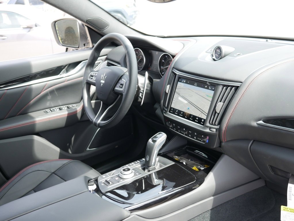Used 2024 Maserati Levante Modena Ultima image 3