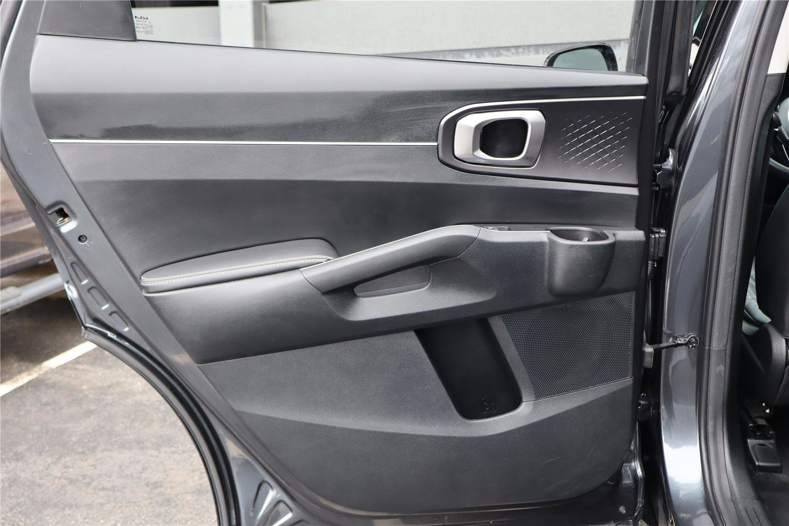 Certified 2022 Kia Sorento S w/ Panoramic Sunroof Package image 21