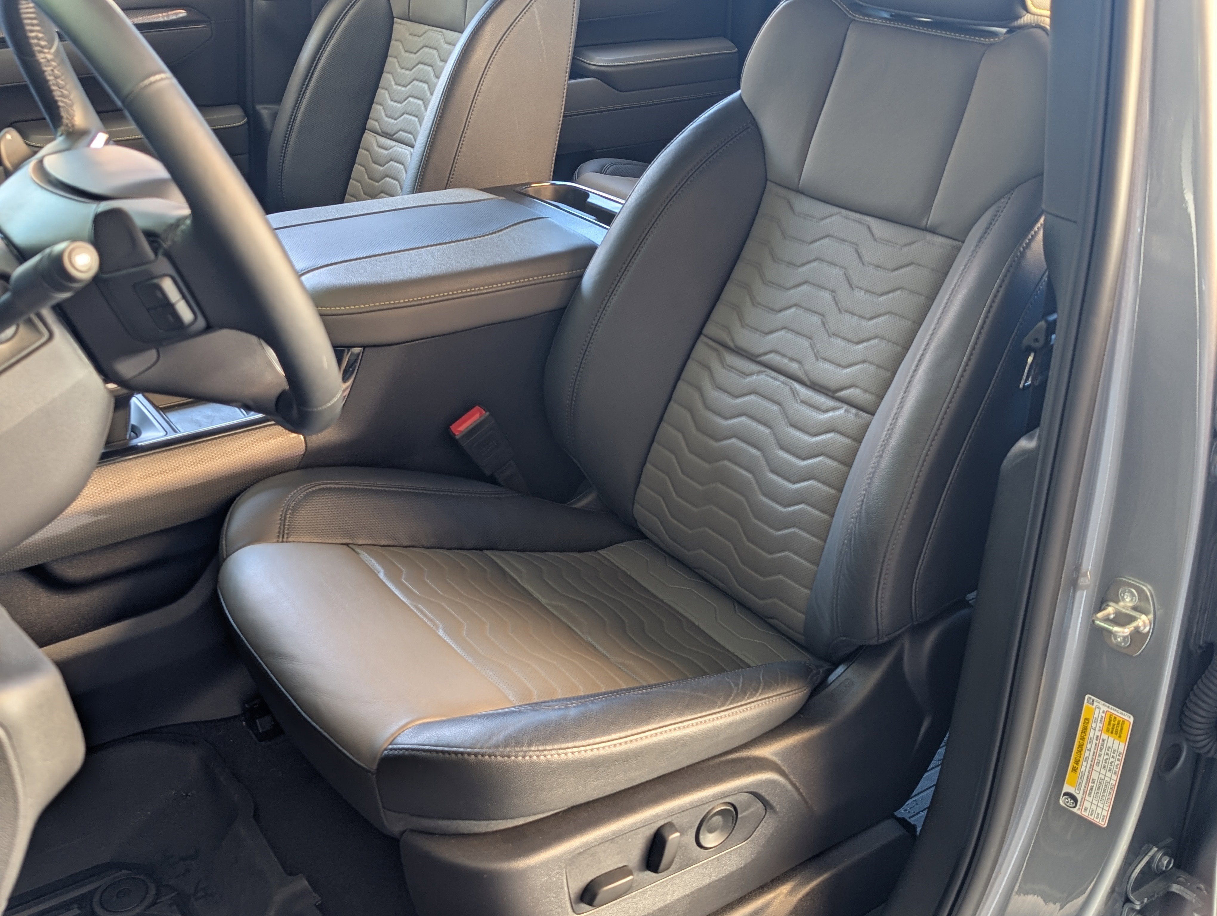 Used 2024 Chevrolet Silverado 1500 ZR2 w/ ZR2 Bison Edition image 16