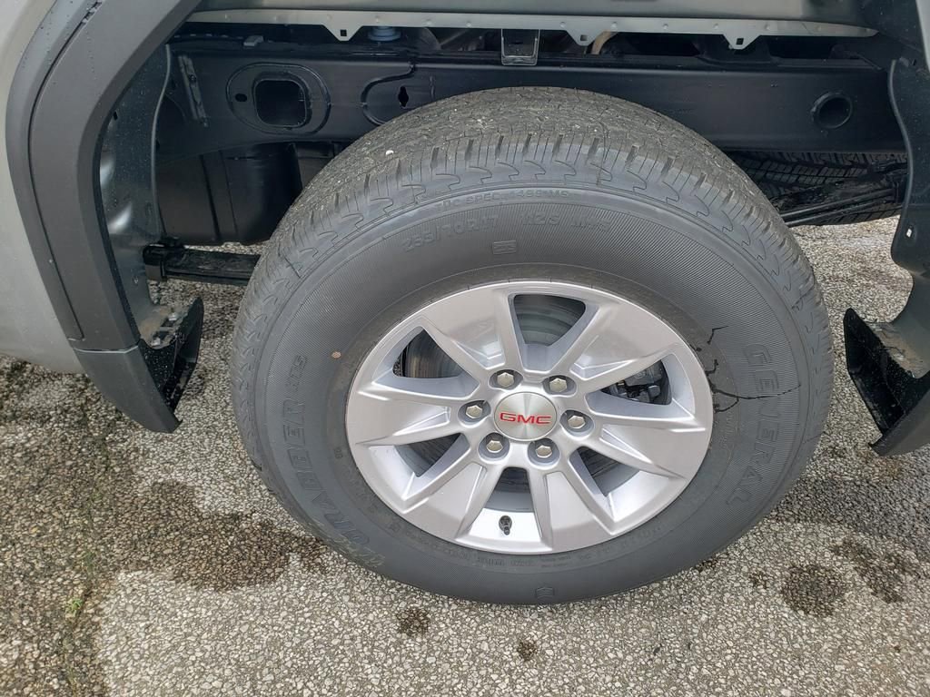 New 2026 GMC Sierra 1500 SLE image 12