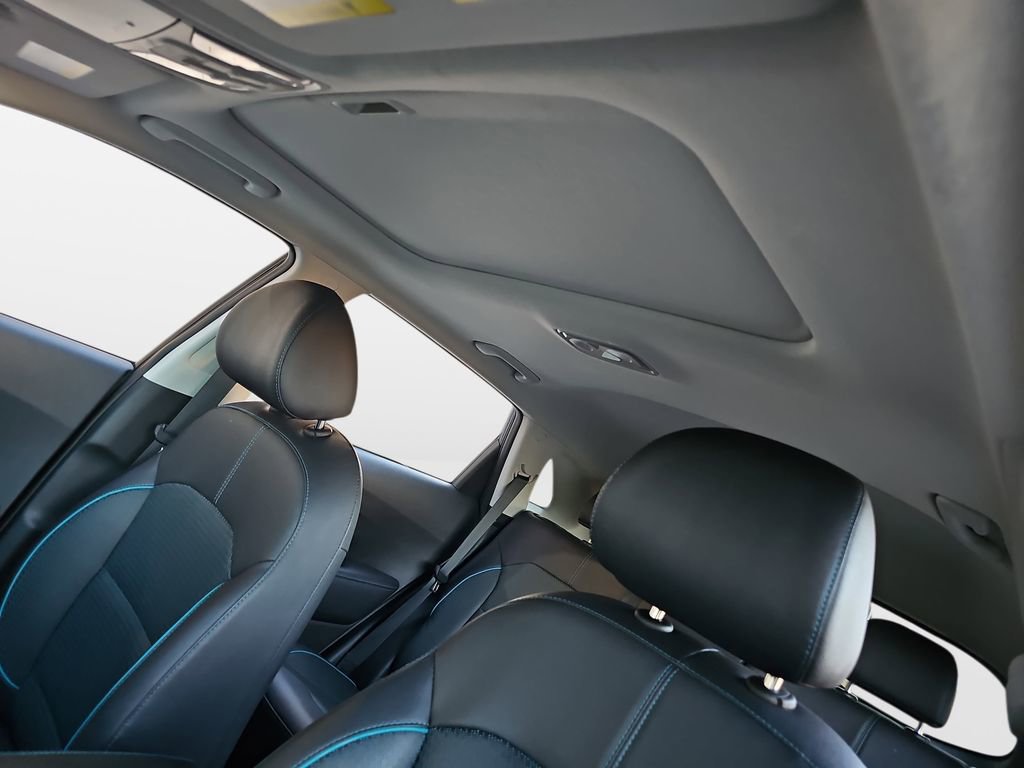 Used 2021 Kia Niro EX Premium image 19