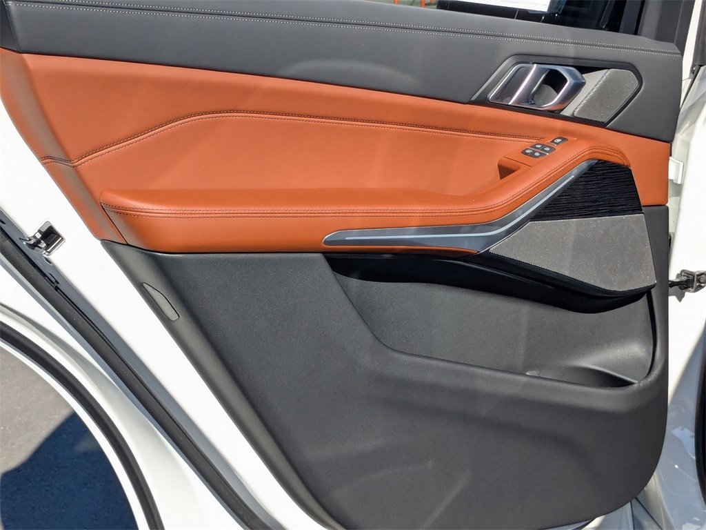 New 2026 BMW X7 M60i image 35