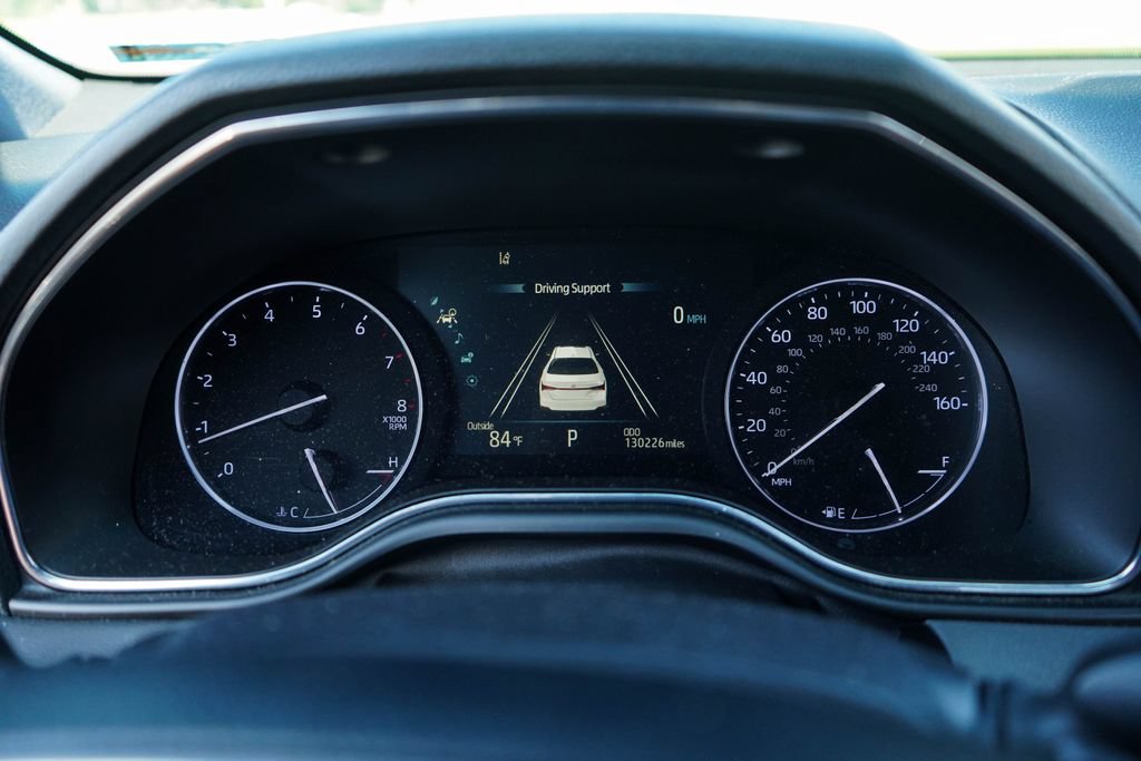Used 2019 Toyota Avalon XSE FWD image 26