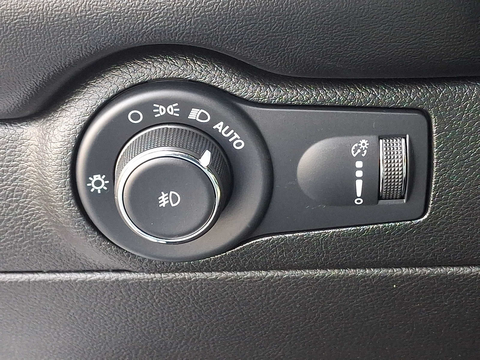 Used 2022 Dodge Durango GT AWD/4WD image 25