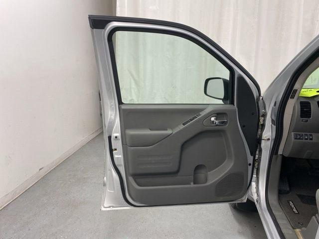 Used 2018 Nissan Frontier SV AWD/4WD image 23