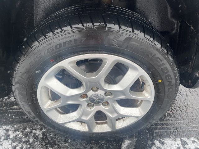 Used 2016 Jeep Renegade Latitude image 6