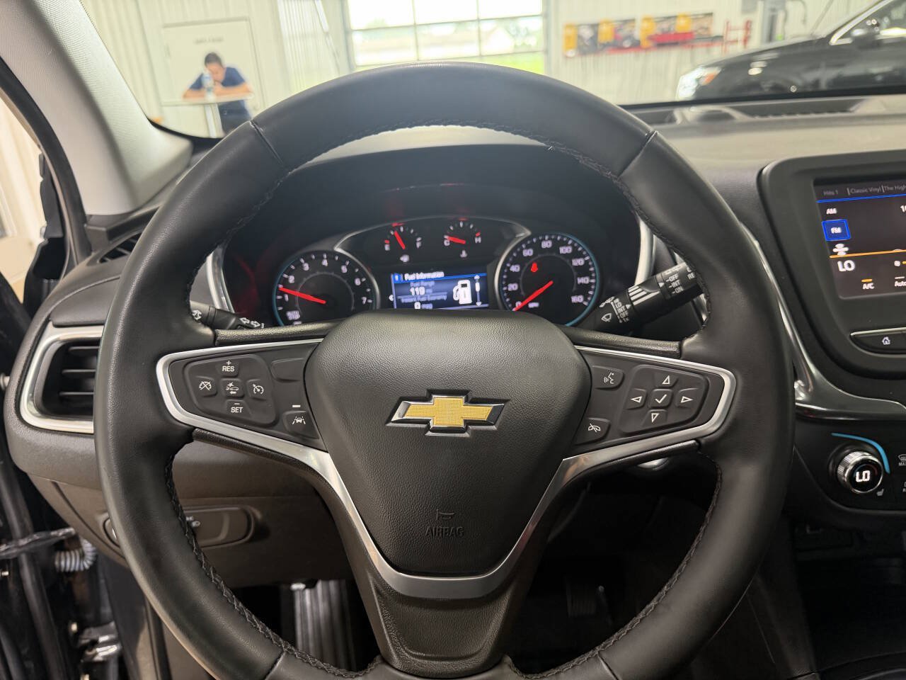 Used 2023 Chevrolet Equinox LT FWD image 15
