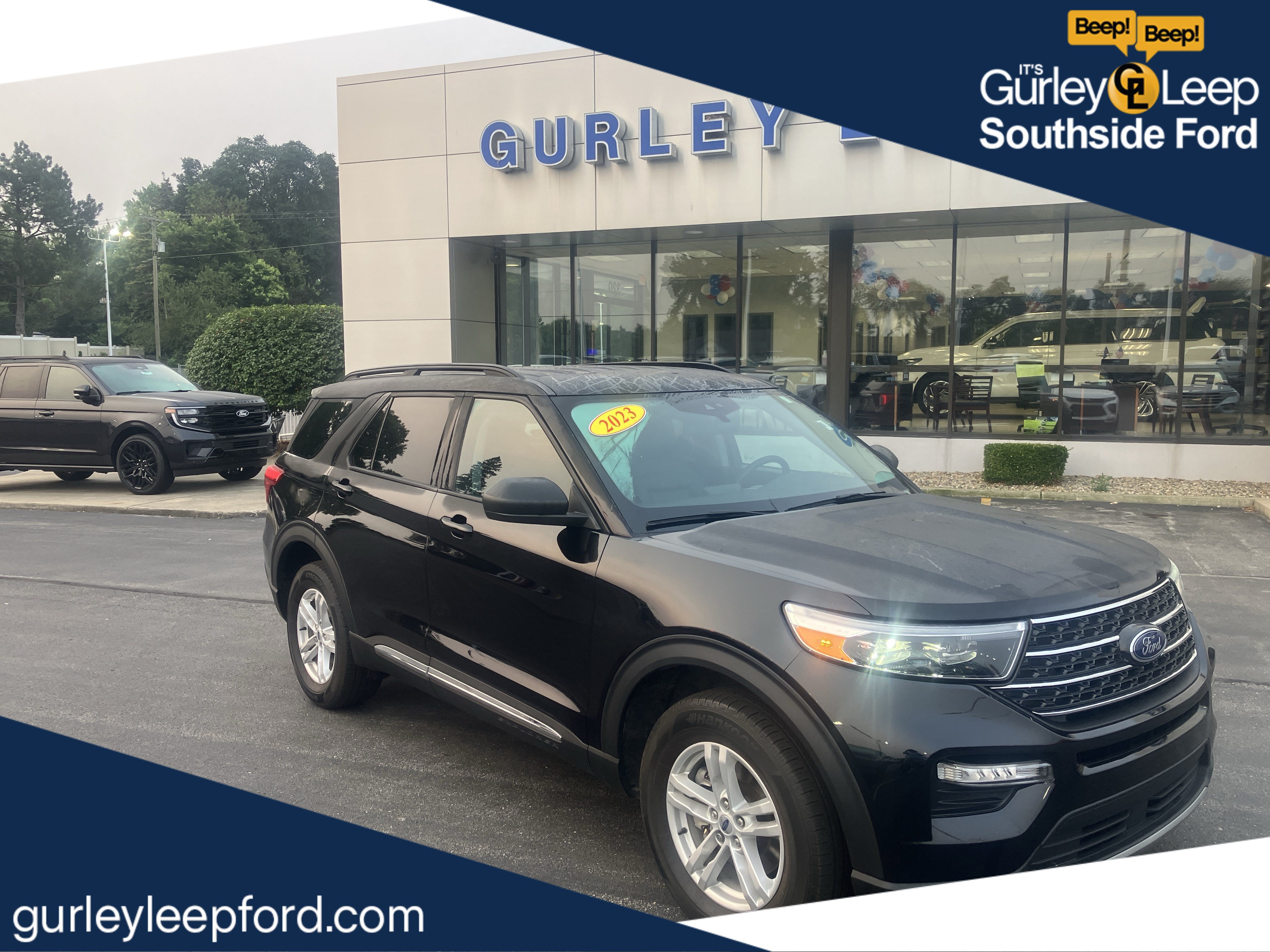 Certified 2023 Ford Explorer XLT w/ Equipment Group 202A AWD/4WD image 1