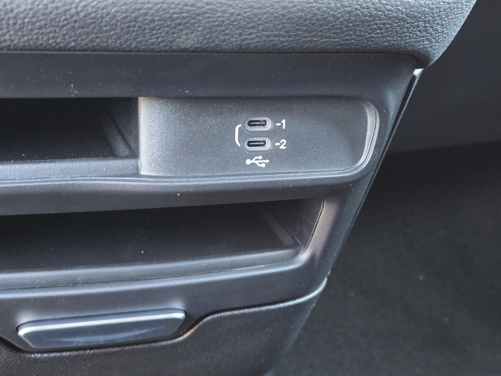 New 2026 Chrysler Pacifica Select image 17