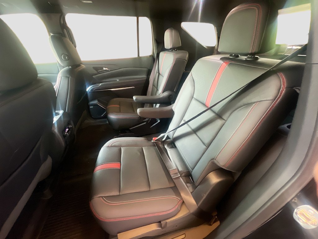Used 2024 Chevrolet Traverse RS w/ LPO, Floor Liner Package FWD image 26