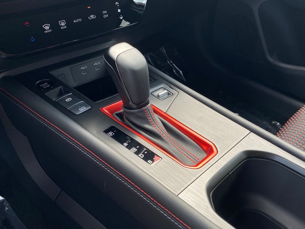 New 2025 Nissan Kicks SR image 36