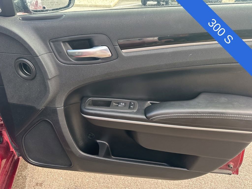 Used 2021 Chrysler 300 S image 8