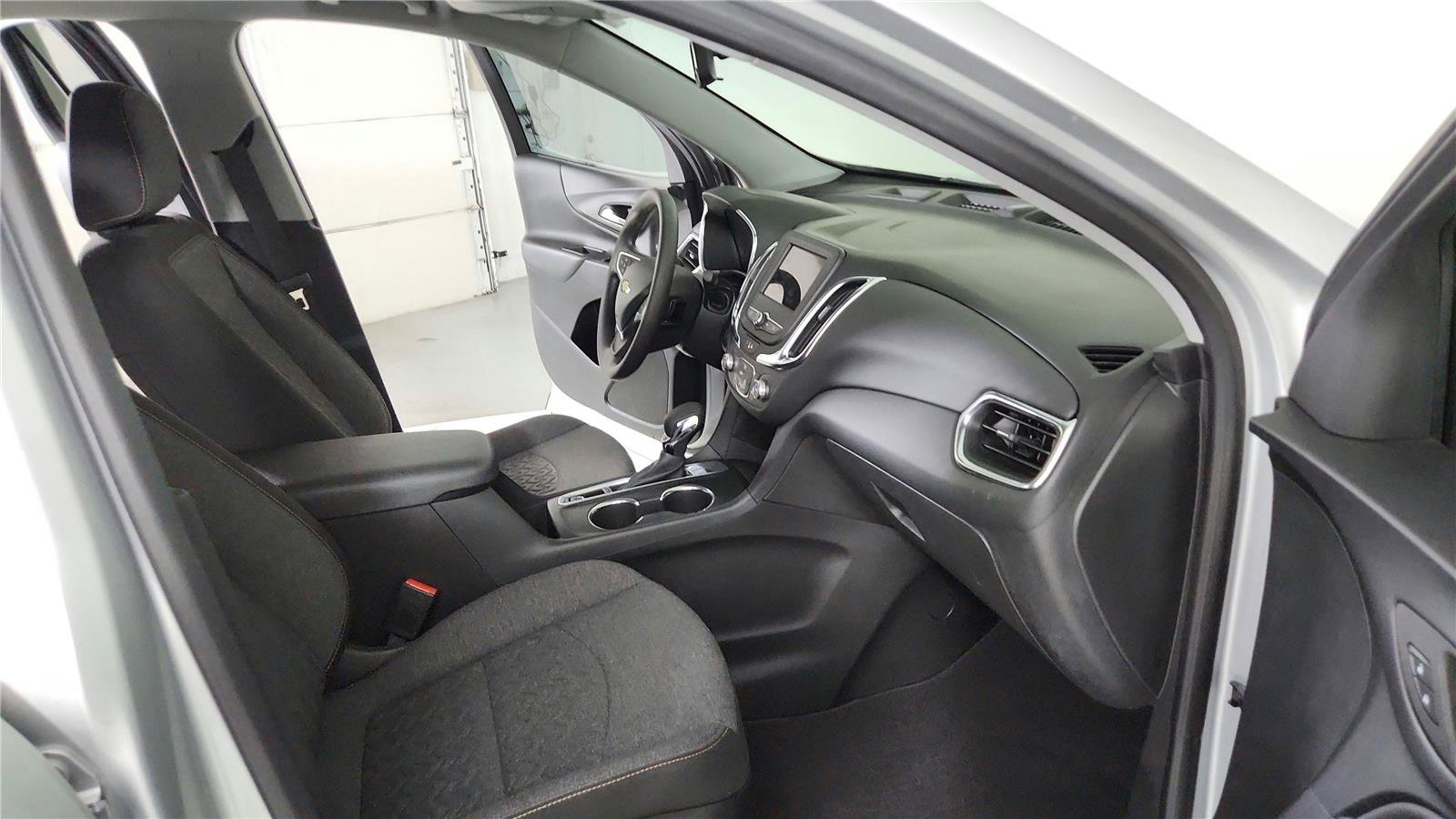 Used 2022 Chevrolet Equinox LT FWD image 19