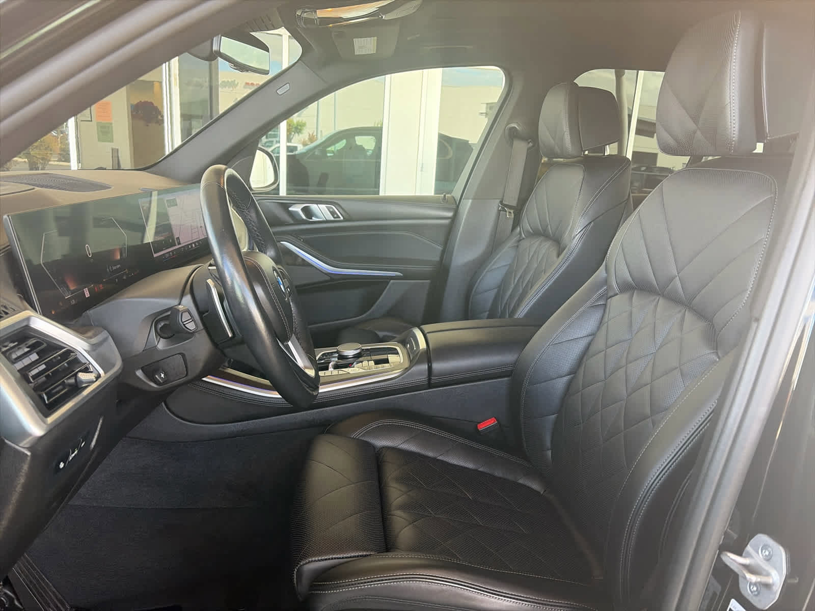 Used 2024 BMW X5 xDrive40i AWD/4WD image 9