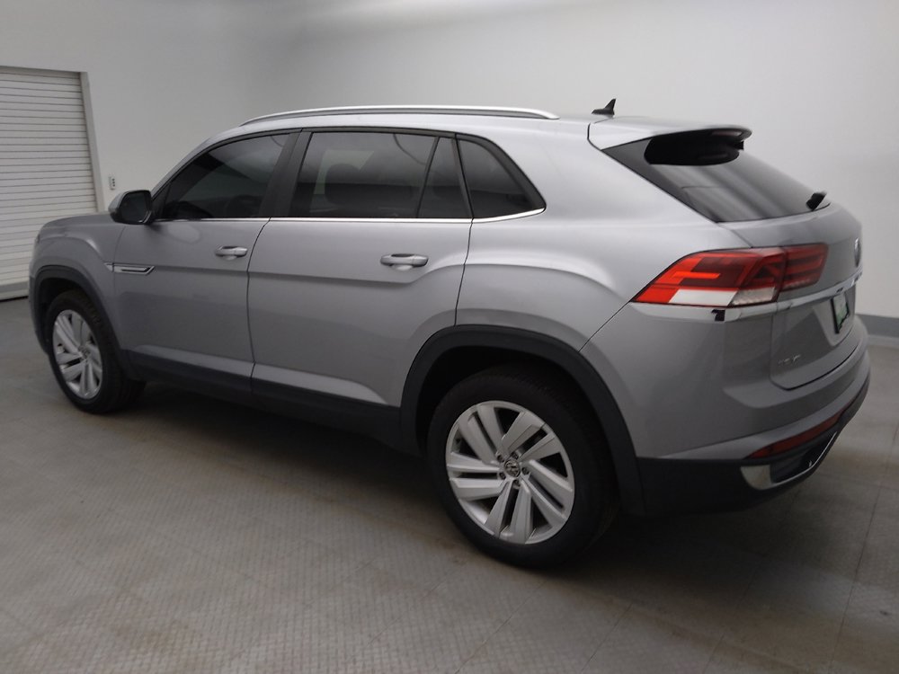 Used 2021 Volkswagen Atlas Cross Sport SE image 3