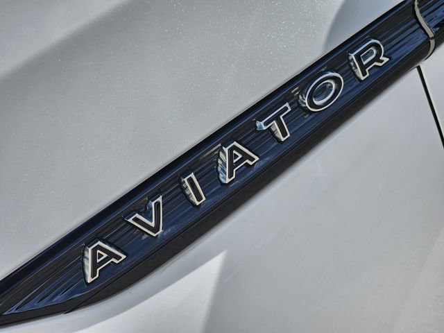 Certified 2025 Lincoln Aviator Black Label w/ Black Label Special Edition image 19