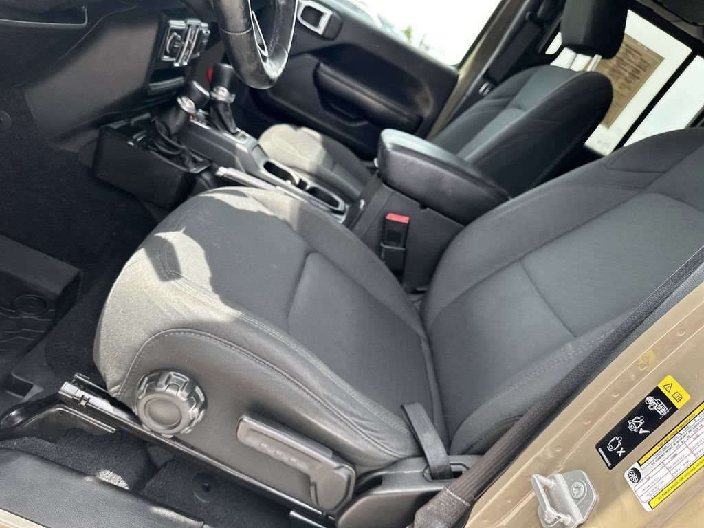 Used 2020 Jeep Gladiator Sport AWD/4WD image 12