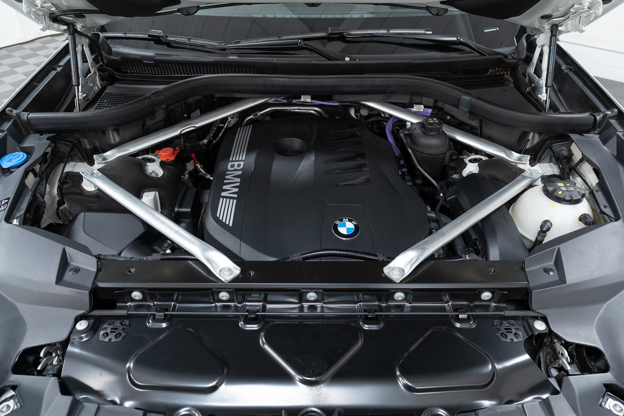 Certified 2024 BMW X7 xDrive40i w/ M Sport Package image 9