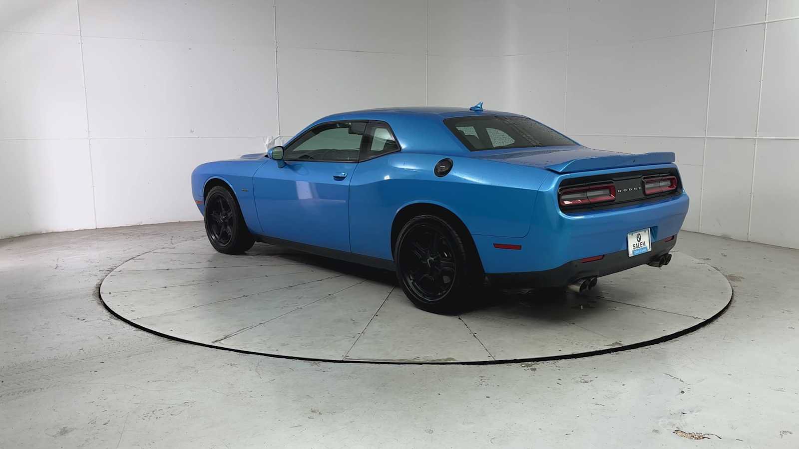 Used 2015 Dodge Challenger R/T Plus RWD image 9