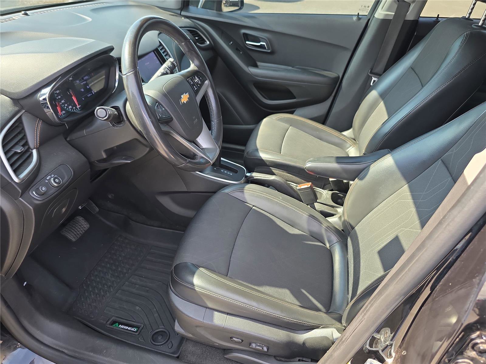 Used 2020 Chevrolet Trax LT w/ Driver Confidence Package image 13