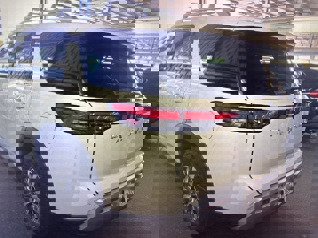 Certified 2024 Nissan Pathfinder SL image 11