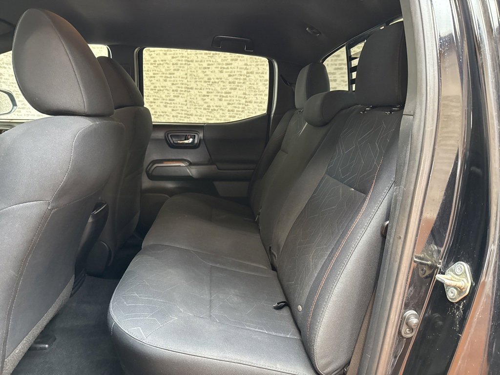 Used 2017 Toyota Tacoma TRD Sport image 13