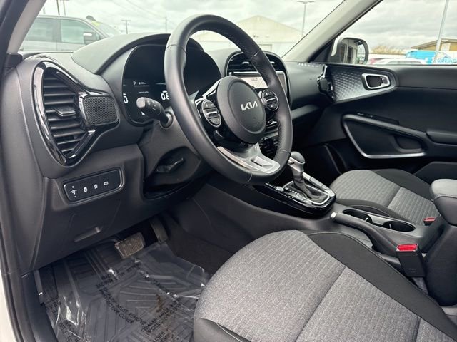 Used 2023 Kia Soul EX image 25