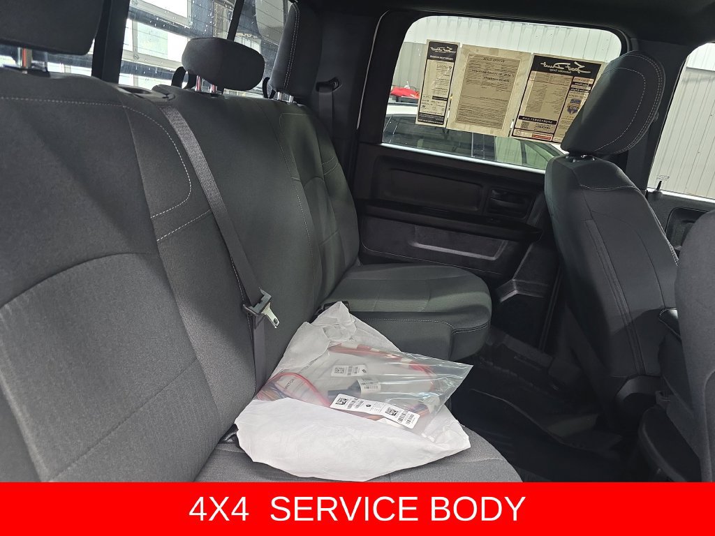 Used 2024 RAM 2500 Tradesman w/ Chrome Appearance Group AWD/4WD image 11