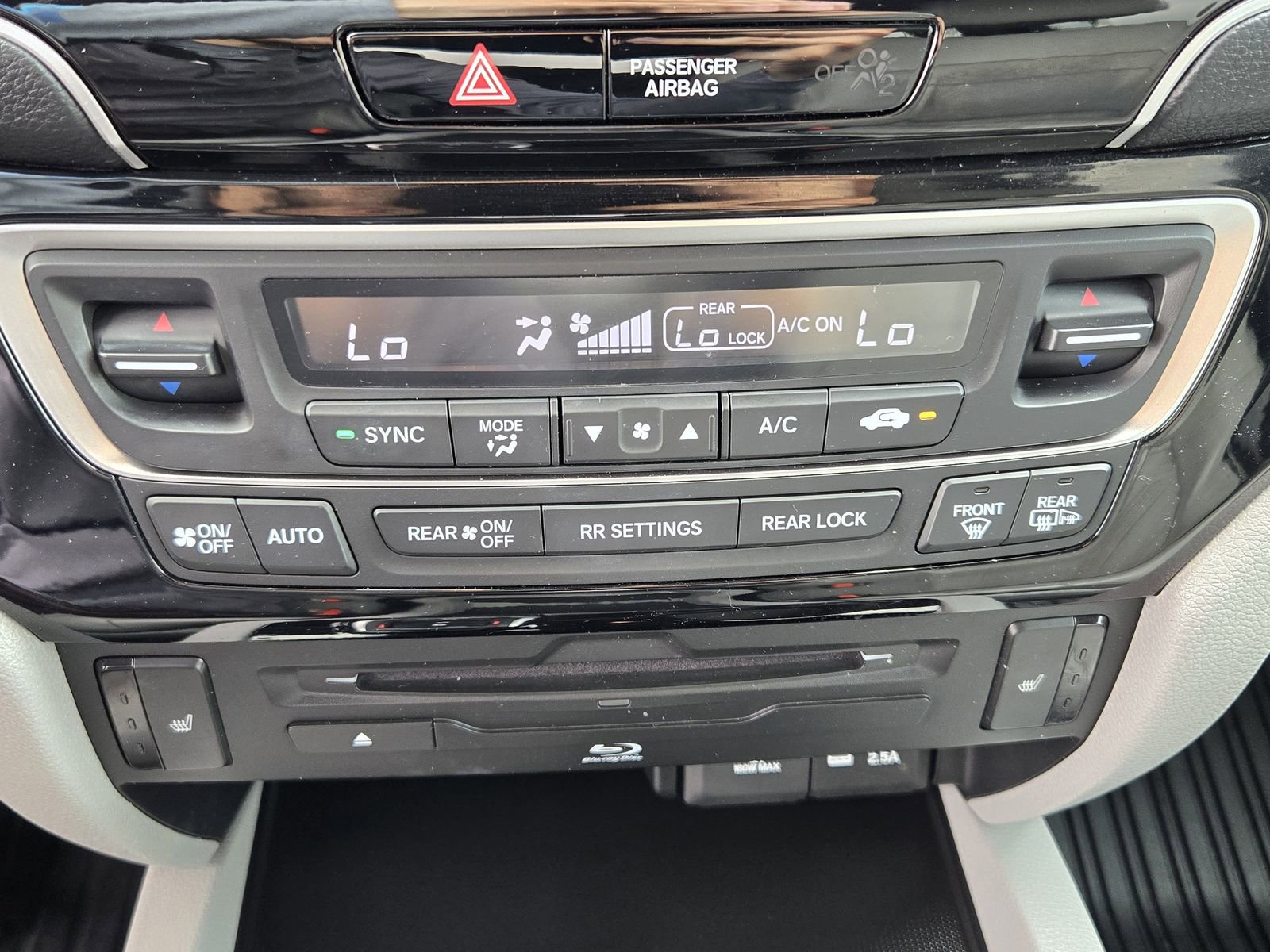 Used 2021 Honda Pilot Touring image 18