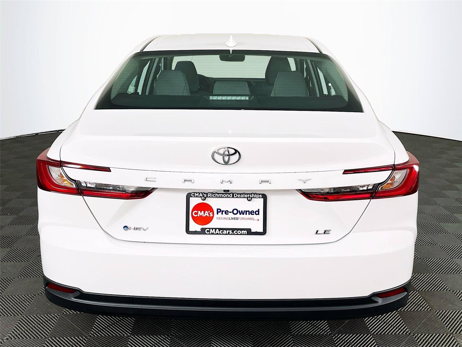 Used 2025 Toyota Camry LE w/ Convenience Package FWD image 7