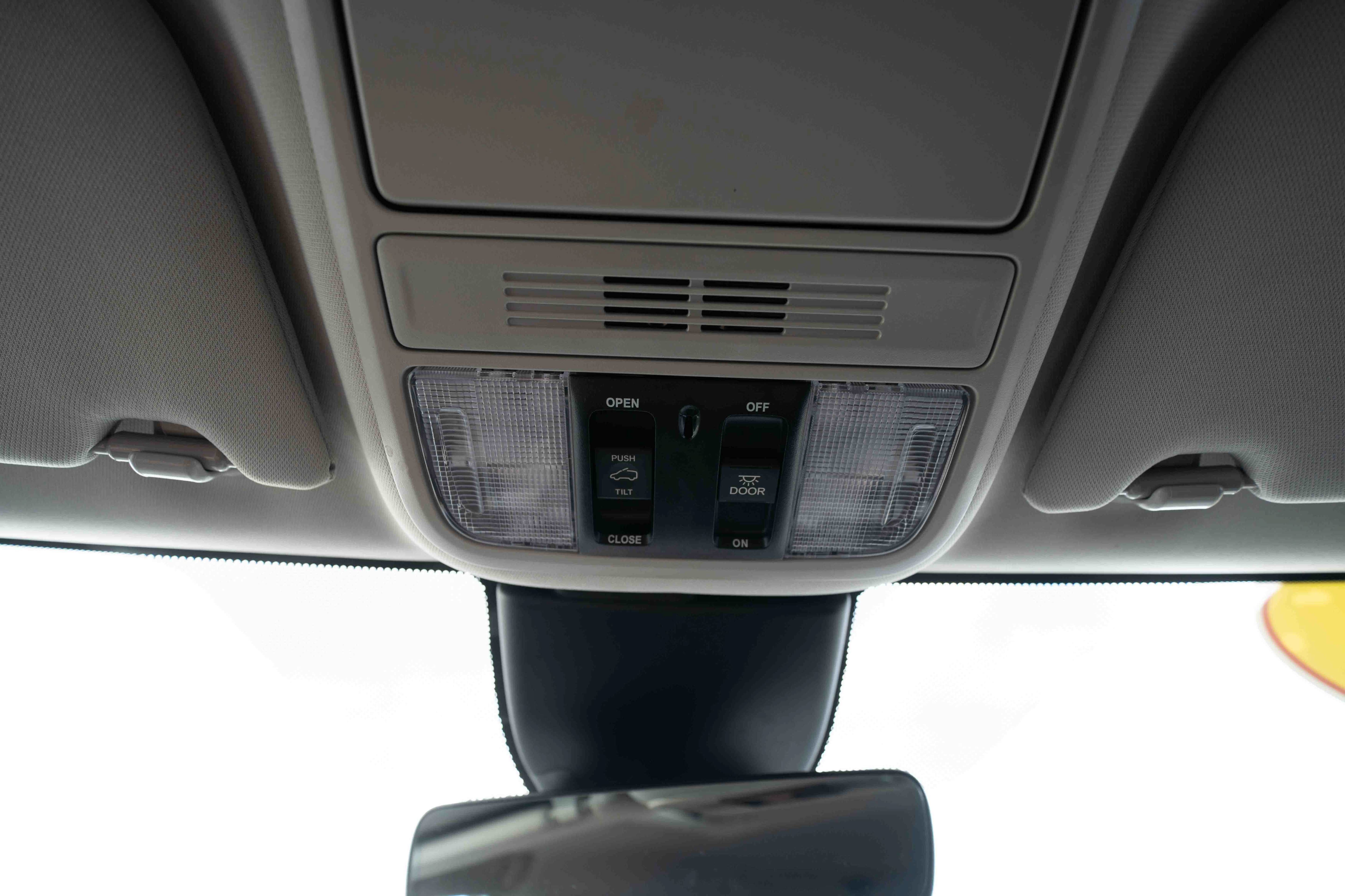 Used 2025 Honda Odyssey EX-L image 18