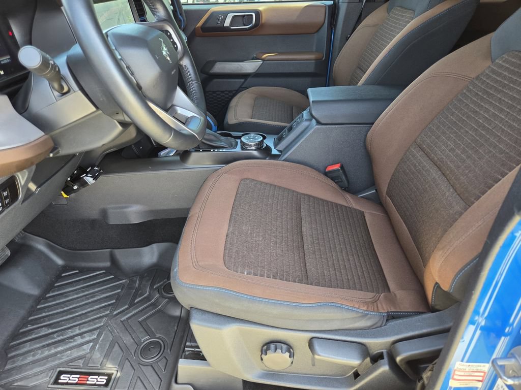 Used 2023 Ford Bronco Outer Banks AWD/4WD image 12