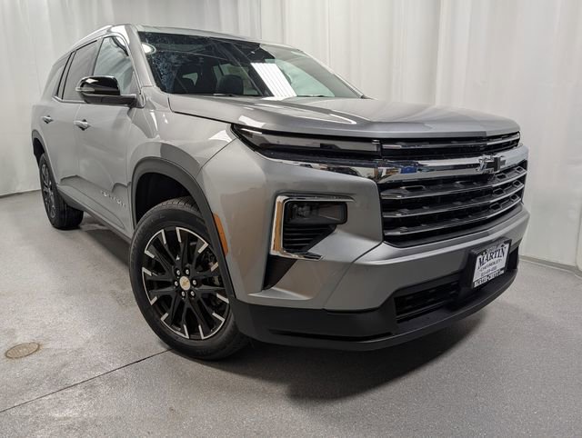 New 2026 Chevrolet Traverse LT image 2