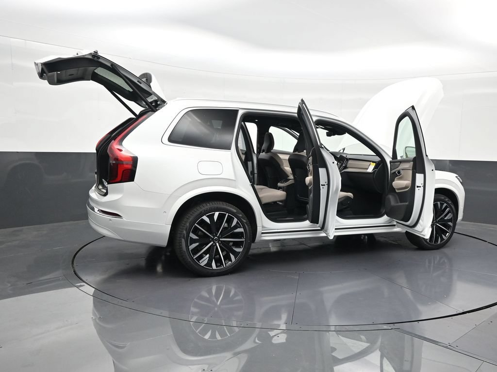 New 2026 Volvo XC90 T8 Plus AWD/4WD image 29