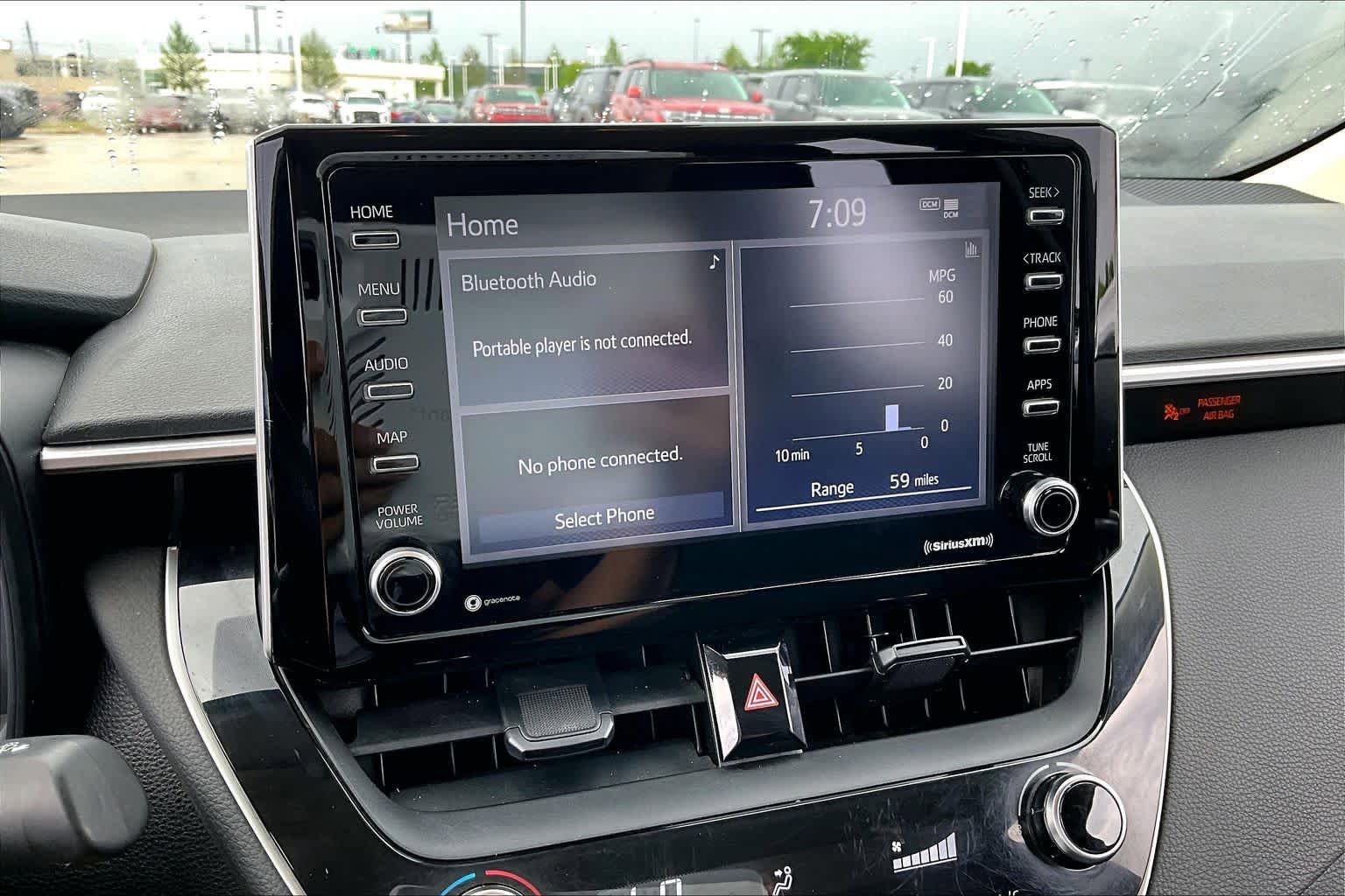 Used 2021 Toyota Corolla LE FWD image 30