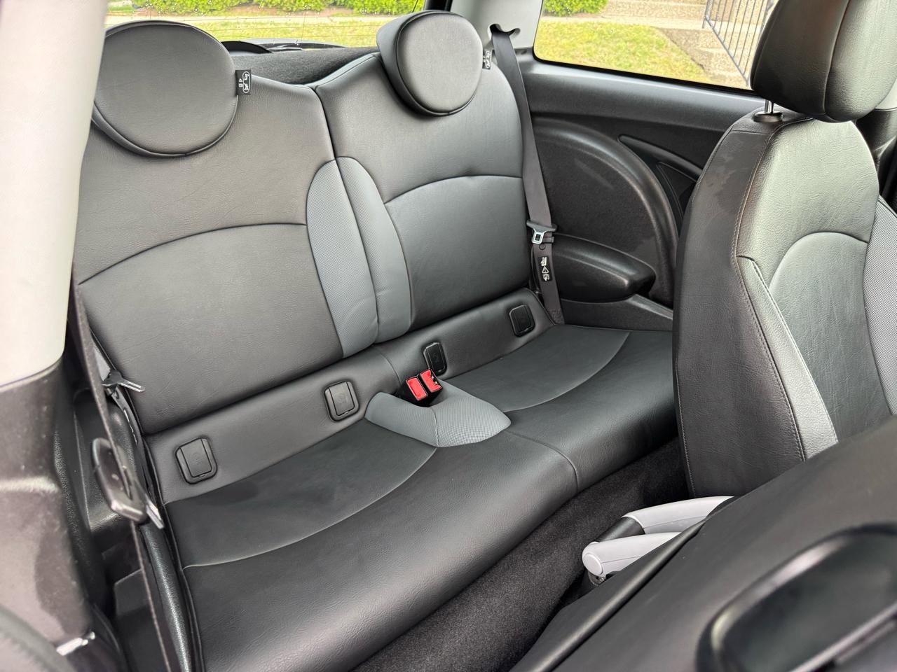 Used 2010 MINI Cooper S image 23