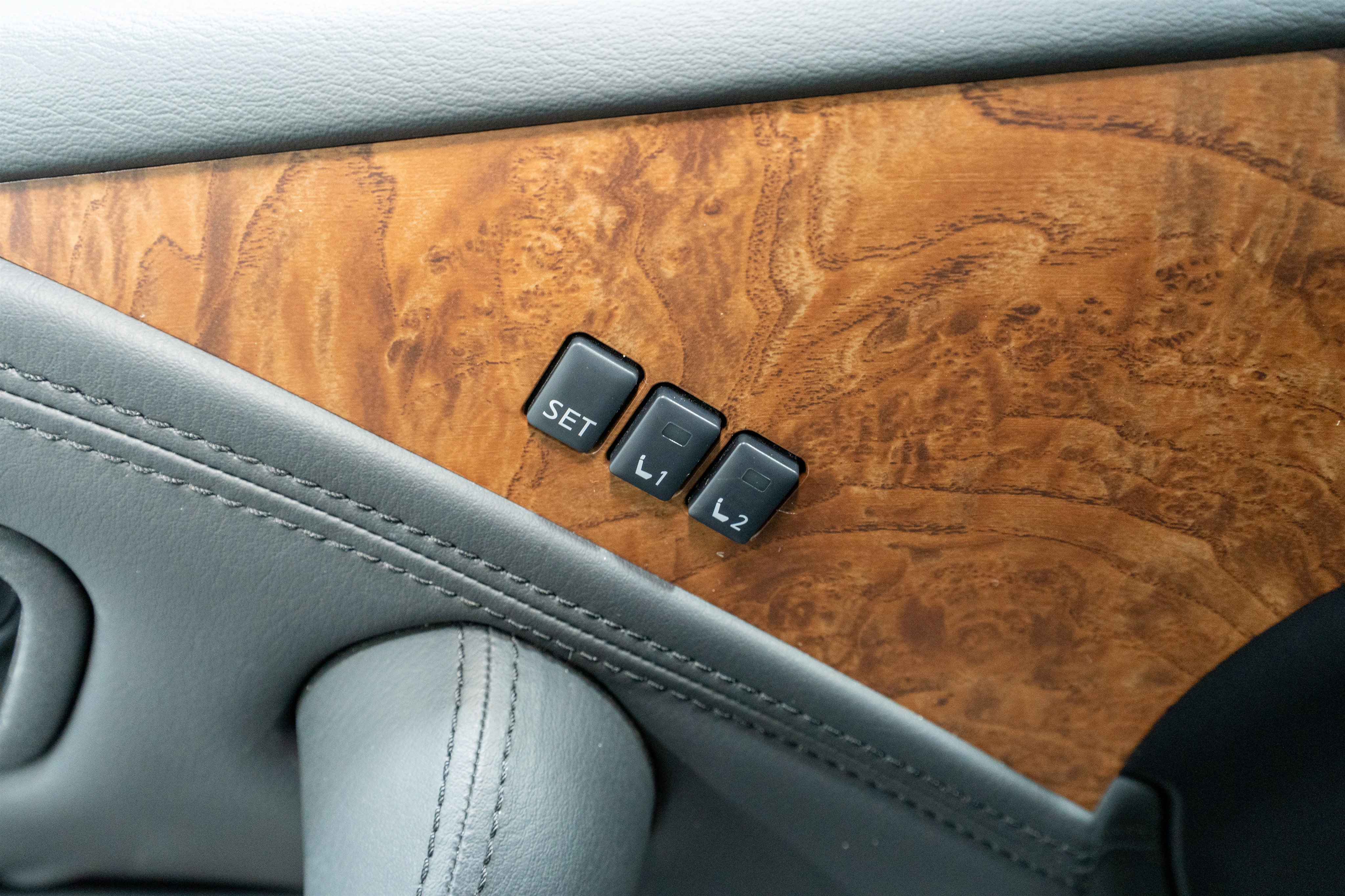 Used 2024 Nissan Armada SL w/ Captain's Chairs Package image 14