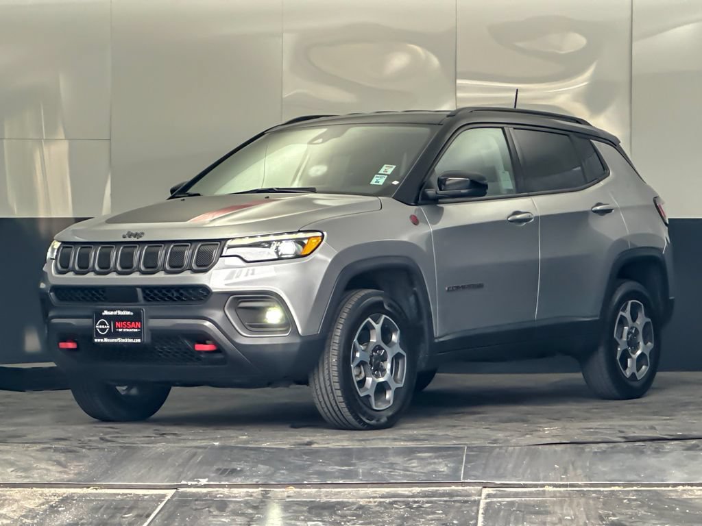 Used 2022 Jeep Compass Trailhawk w/ Trailhawk Elite Group AWD/4WD image 7