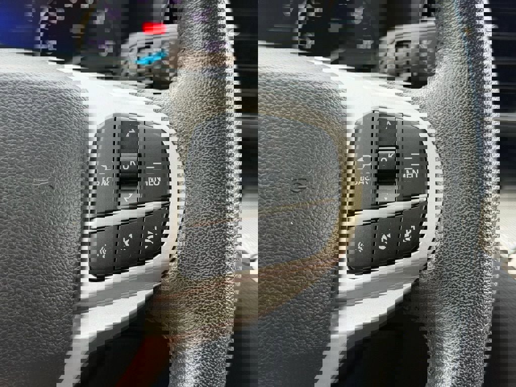 Certified 2022 Ford Explorer XLT w/ Equipment Group 202A image 38