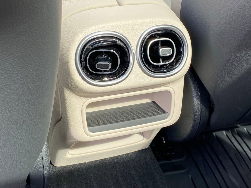 Used 2025 Mercedes-Benz GLC 350e GLC 350e image 28